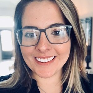 Meet your Posher, Angela